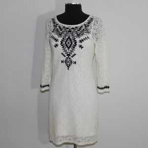 EXPRESS. Lace Dress and Embroidery Size S